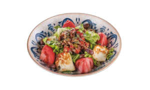 Критска салата с гриловано Халуми